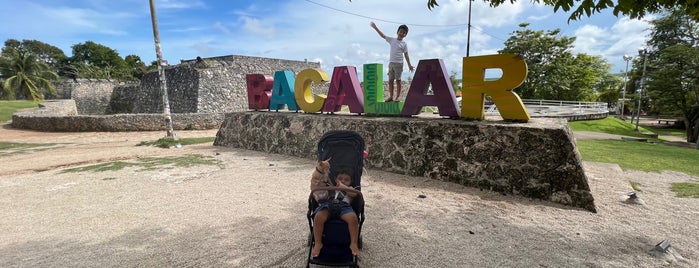 Laguna De Bacalar is one of สถานที่ที่ Jacob ถูกใจ.
