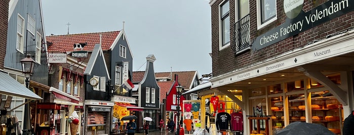 Cheese Factory Volendam is one of Posti che sono piaciuti a Esra.