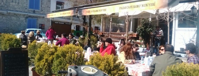 Pazar Cafe Ramo'nun Yeri is one of Hande'nin Kaydettiği Mekanlar.