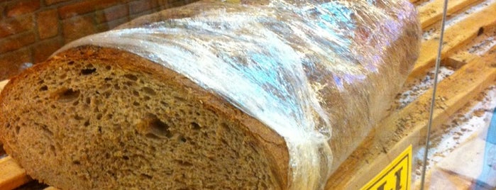 25 saat ekmek fırını is one of Locais curtidos por Mahmut Enes.
