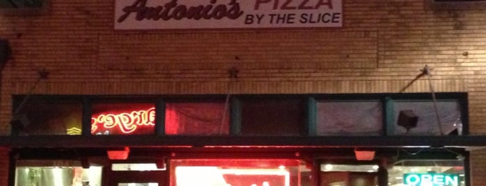 Antonio's Pizza by the Slice is one of สถานที่ที่ Mark ถูกใจ.