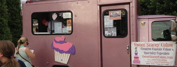 Sweet Stacey Cakes is one of RDU Food Trucks.