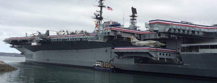 USS Midway Museum is one of Tempat yang Disukai Rutil.