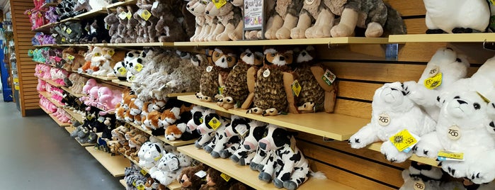 Zoo Gift Shop is one of The Zoo!!.