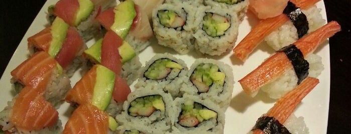 Tokyo Sushi is one of Locais curtidos por Michael.