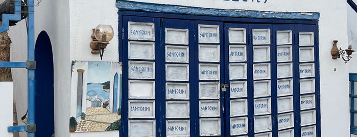 Santorini Resturant & Cafe is one of สถานที่ที่บันทึกไว้ของ Soly.
