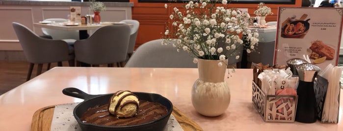 Cafe Coco is one of Reemさんのお気に入りスポット.