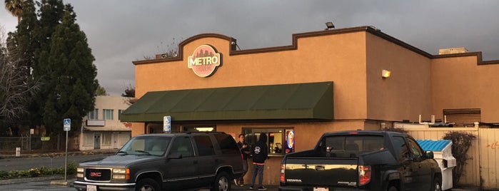 Metro Taquero is one of HoggLyfe Dining To-Do's.