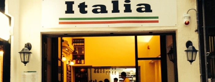 Pizzeria Italia is one of Lugares favoritos de W.
