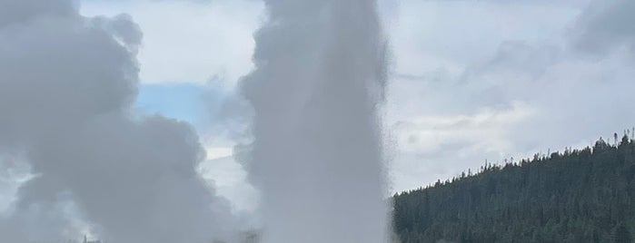 Old Faithful Geyser is one of JR'S Places.