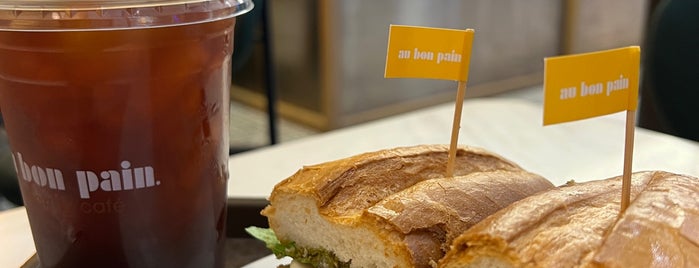 Au Bon Pain is one of Coffee Places.