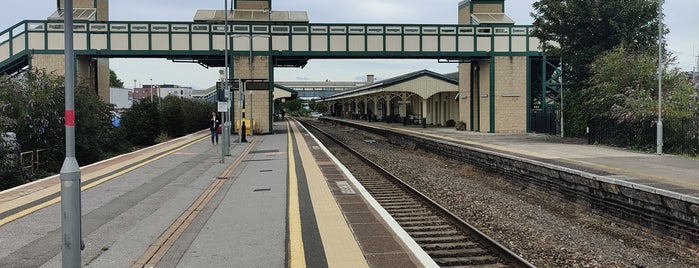 Chippenham Railway Station (CPM) is one of Orte, die Paul gefallen.