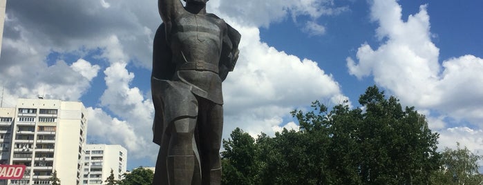 Пам'ятник воїнам-визволителям / Monument to soldiers-liberators is one of Kharkiv.