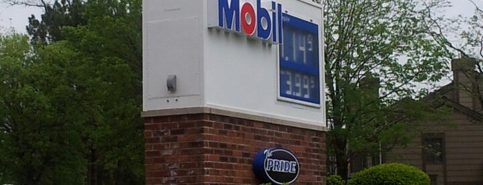 Mobil is one of Rossさんのお気に入りスポット.