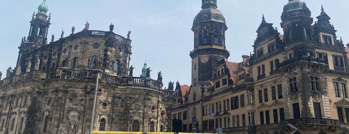 Dresden Castle is one of William’s Liked Places.
