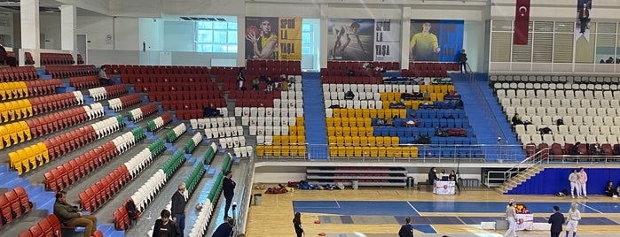 Keçiören Taha Akgül Spor Salonu is one of Fatma : понравившиеся места.