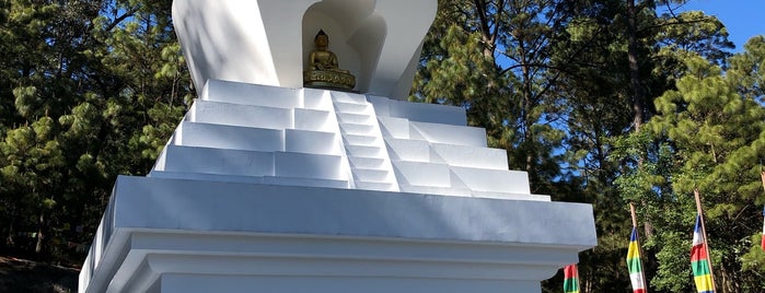 Stupa de La Paz is one of CDMX.
