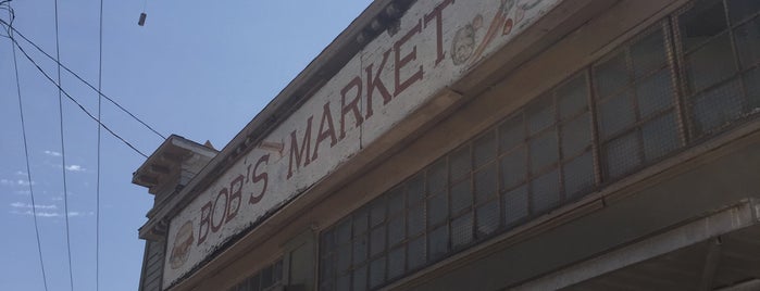 Bob's Market is one of Lieux qui ont plu à John.