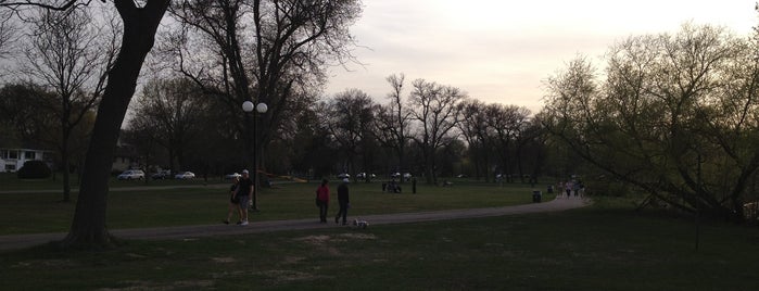 Thomas Beach is one of Fun with Kids Near Kingsfield.