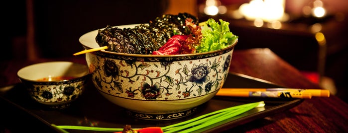 TAKESHII'S Vietnamese Cuisine is one of Lugares favoritos de Hubert.