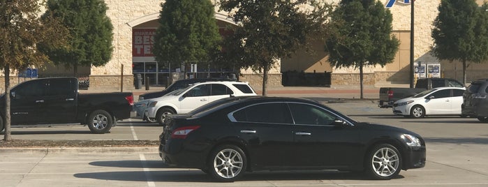 Academy Sports Garland, TX is one of Brandon'un Beğendiği Mekanlar.