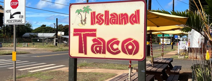 Island Taco is one of สถานที่ที่บันทึกไว้ของ Alex.