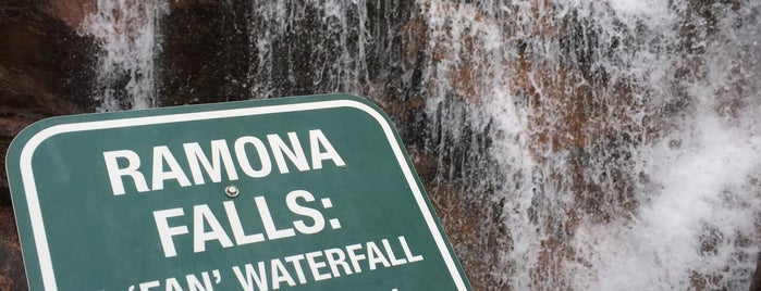 Romana Falls is one of Orte, die Lizzie gefallen.