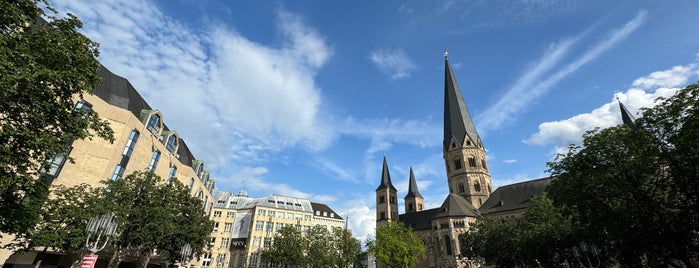 Münsterplatz is one of Bonner tourist.