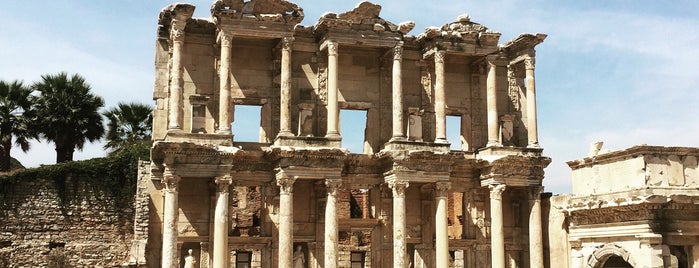 Library of Celsus is one of İzmir İzmir.