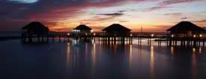 Stilts Calatagan Beach Resort is one of Tempat yang Disimpan Fidel.
