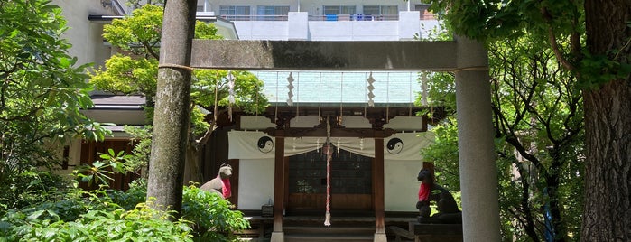 於岩稲荷 田宮神社 is one of Chūō-ku (中央区), Tokyo.