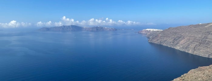 Fira to Oía Trail is one of Around the World Suggestions - Europe.