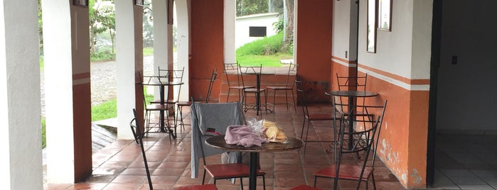 Cafe Azul is one of Tempat yang Disukai Salvador.