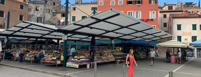 Great Fresh Market is one of ROVINJ.