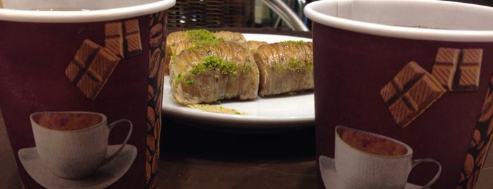 Teksin Unlu Mamüller & Cafe is one of Posti che sono piaciuti a Mustafa.