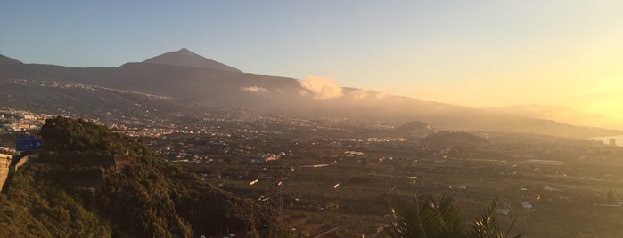 Sunset 290 is one of En Tenerife.