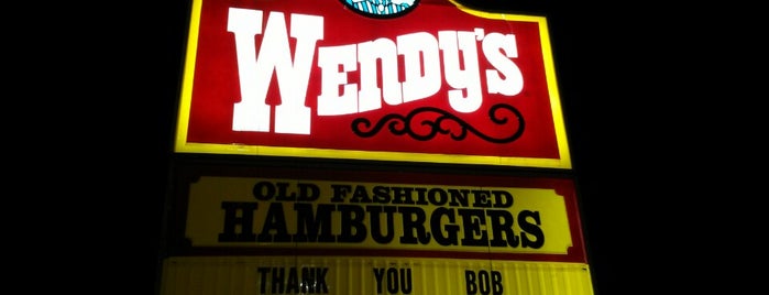 Wendy’s is one of Locais curtidos por Noemi.