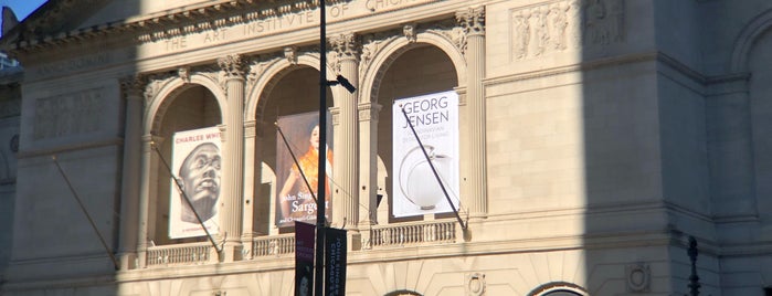 Institut d’art de Chicago is one of Lieux qui ont plu à Serch.