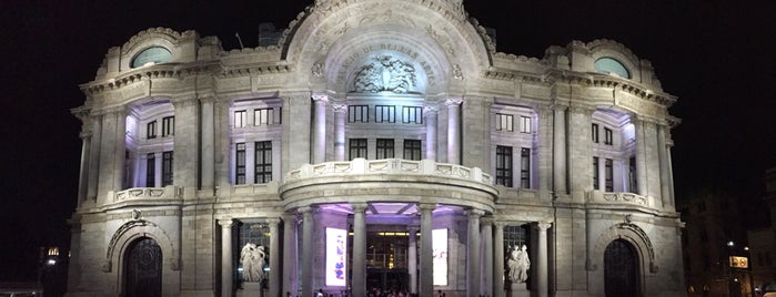 Palacio de Bellas Artes is one of Posti che sono piaciuti a Serch.