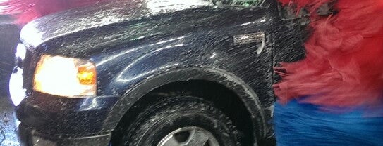 Auto Spa Car Wash is one of Lugares favoritos de Amy.