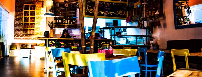 La Placita Burger Bar is one of Cartagena.