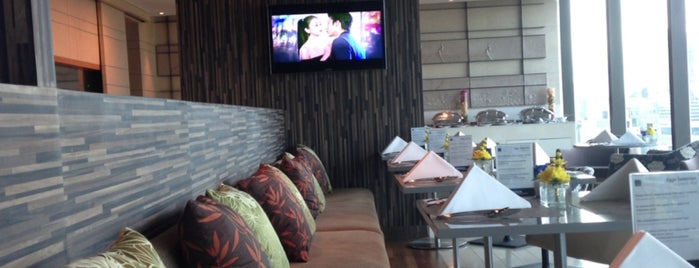 Premier Lounge Novotel Bangkok Platinum is one of Lugares favoritos de Lu.