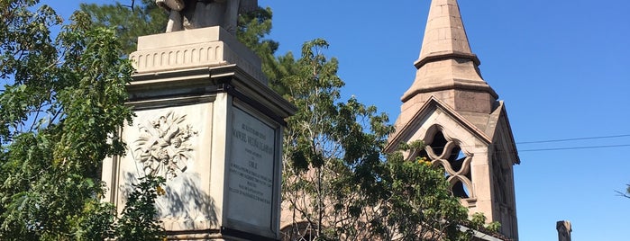 Cerro Santa Lucía is one of สถานที่ที่ Lu ถูกใจ.