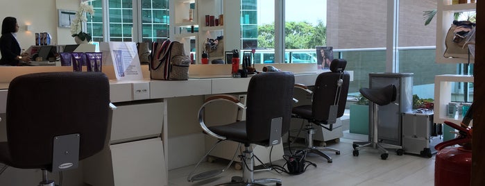 Werner Coiffeur is one of Tempat yang Disukai Archi.