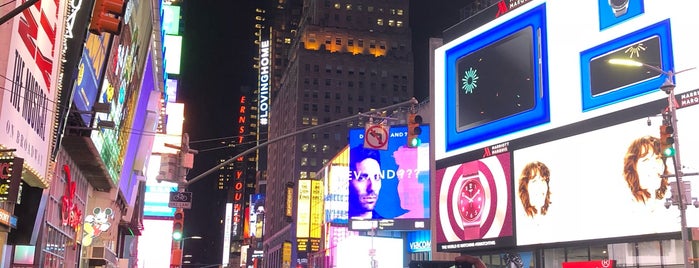 Times Square is one of Tempat yang Disukai Jason.
