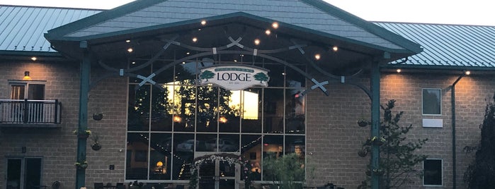 Woodstone Country Club and Lodge is one of Posti che sono piaciuti a Jason.