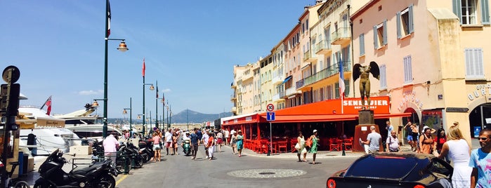 Port de Saint-Tropez is one of Lugares favoritos de Chris.