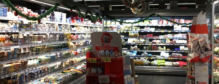 Carrefour Express is one of Елизаветаさんのお気に入りスポット.