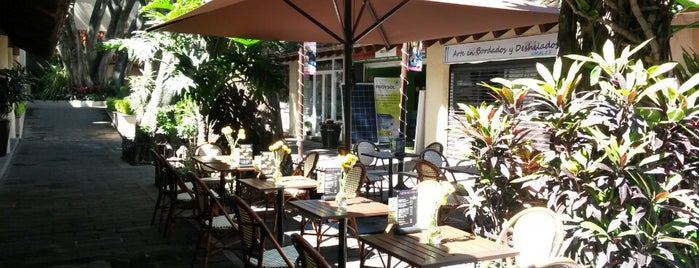 Cafetto Cappuccino Bar is one of Tempat yang Disukai Soni.