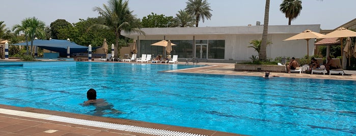Swimming Pool Centre Court is one of Tempat yang Disukai Yousef.